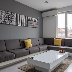 https://bluewaveplace-apartment.sofiahotelsbg.com