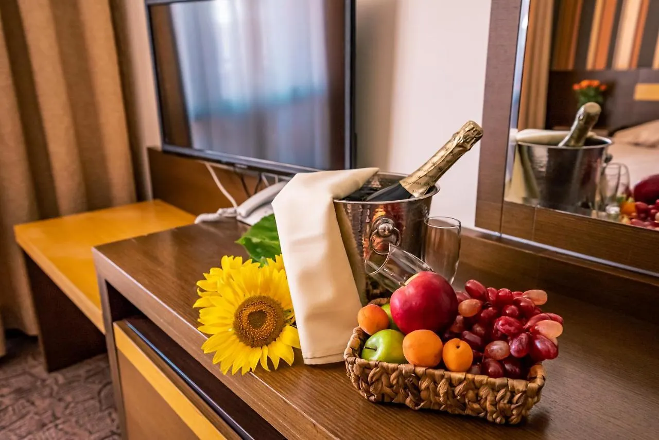 Izola Paradise Hotel Sunny Beach