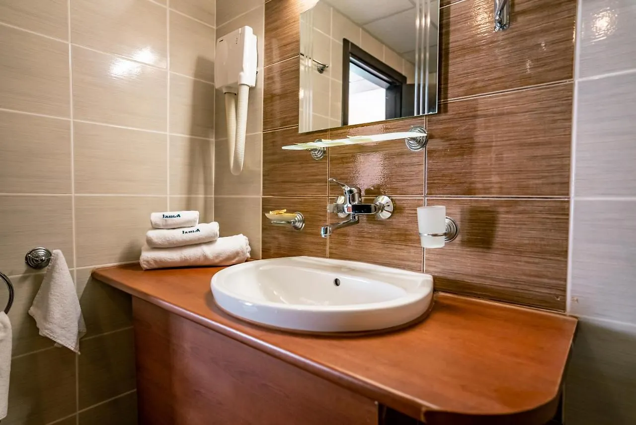 Izola Paradise Hotel Sunny Beach 4*,  Bulgaria